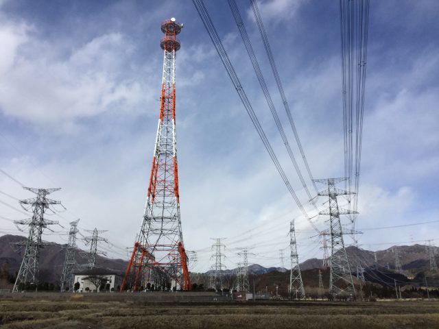 山を越えて図書館へ