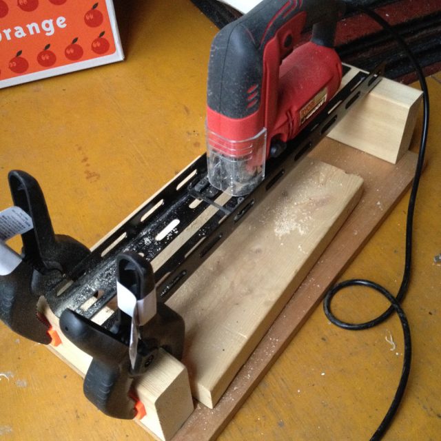 ジグソーの簡易治具