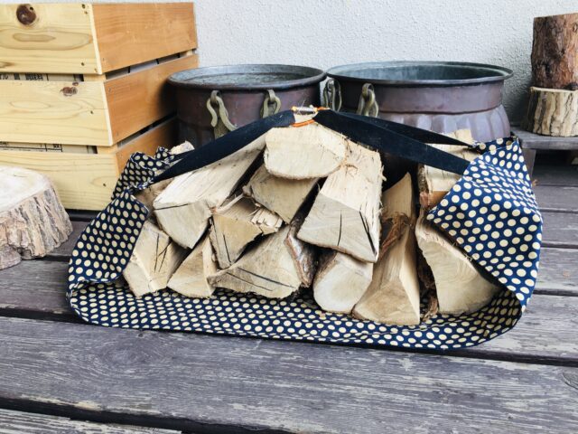 薪の運搬用トートバッグ