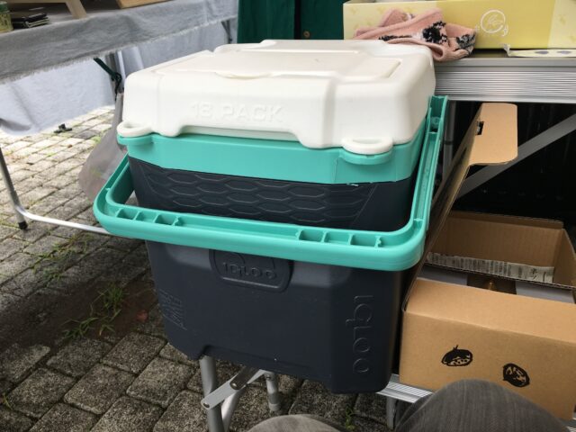 IGLOOのクーラボックスとBoisolのクーラバッグ