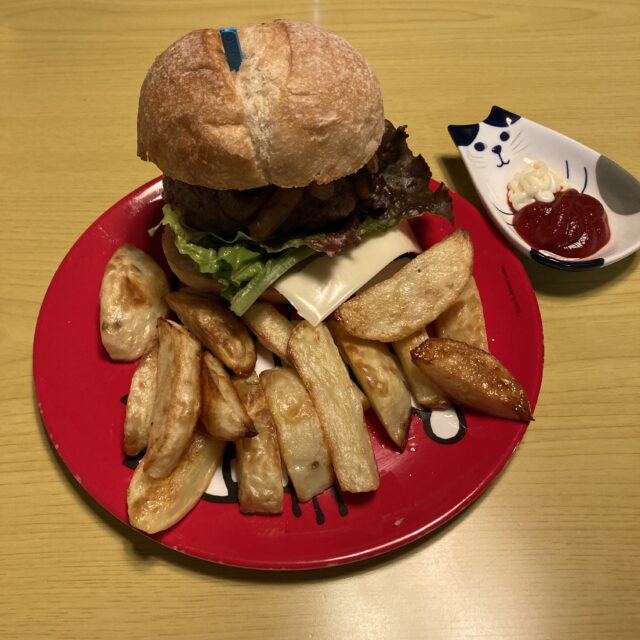 やや手作りハンバーガ