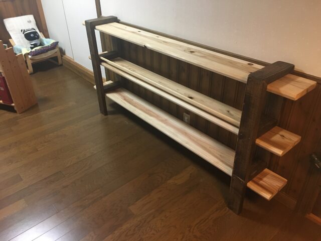 カフェ板で作った本棚 – WATANABE Takeshi