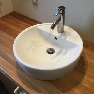 IKEAの洗面台用混合栓から水が漏れていたので交換