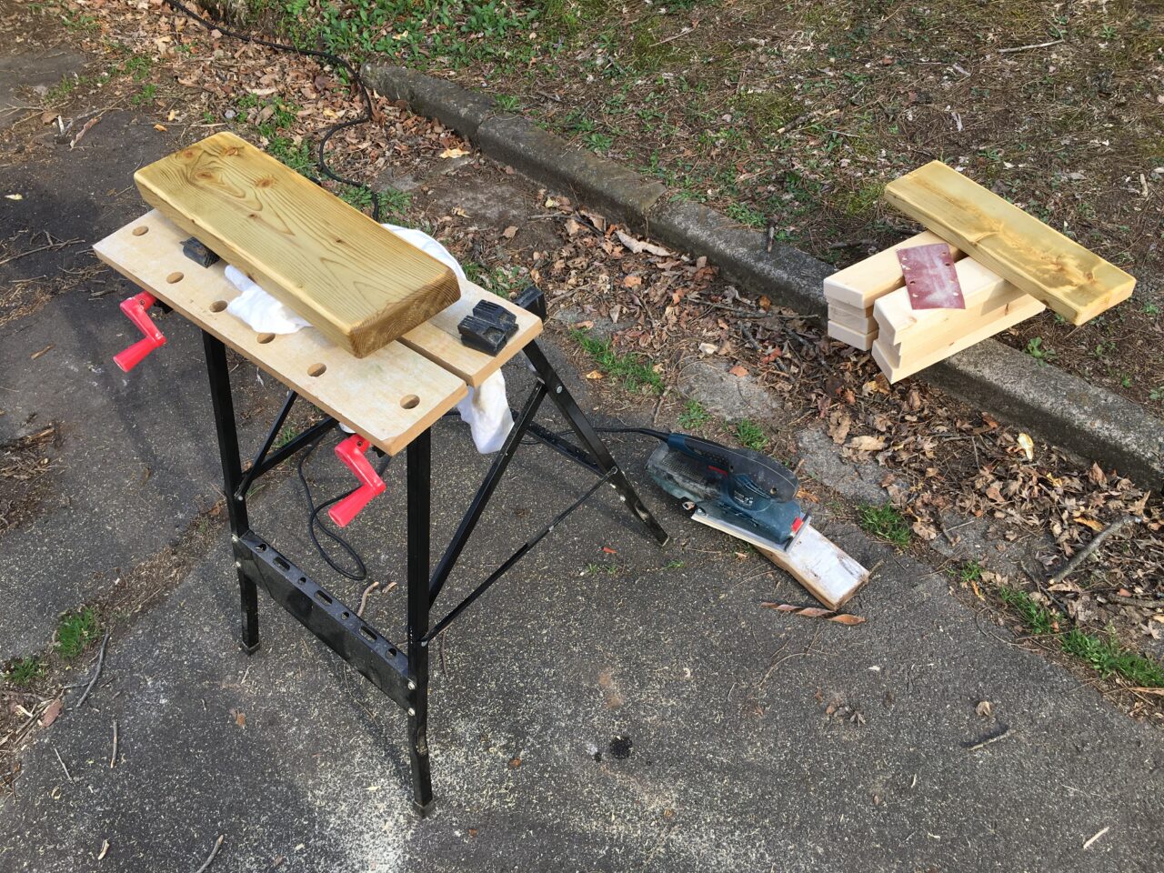 ツーバイ材でスツールを作成