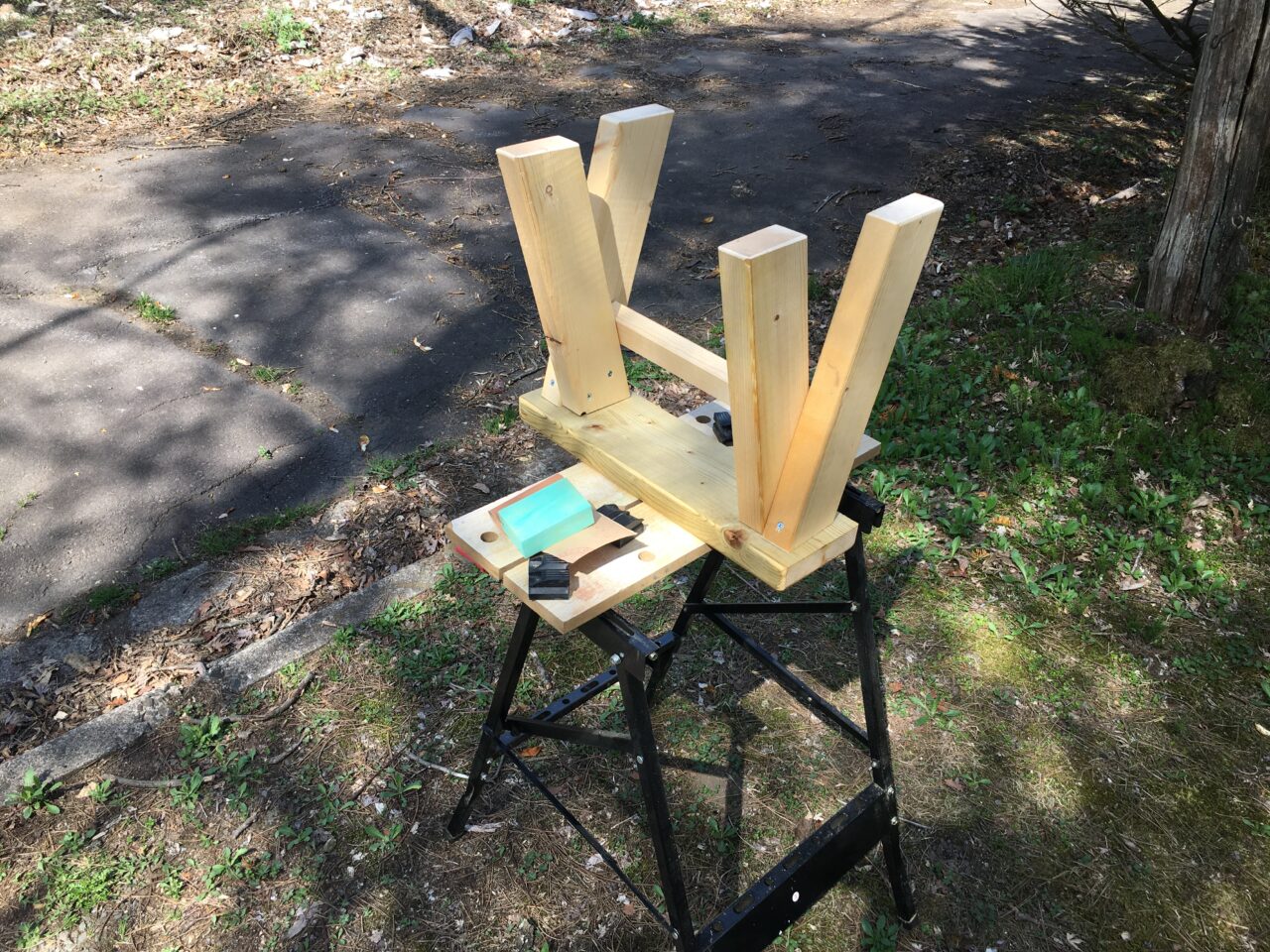 ツーバイ材でスツールを作成
