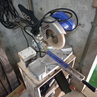 スライド丸ノコのメンテナンスとカーボンブラシの交換